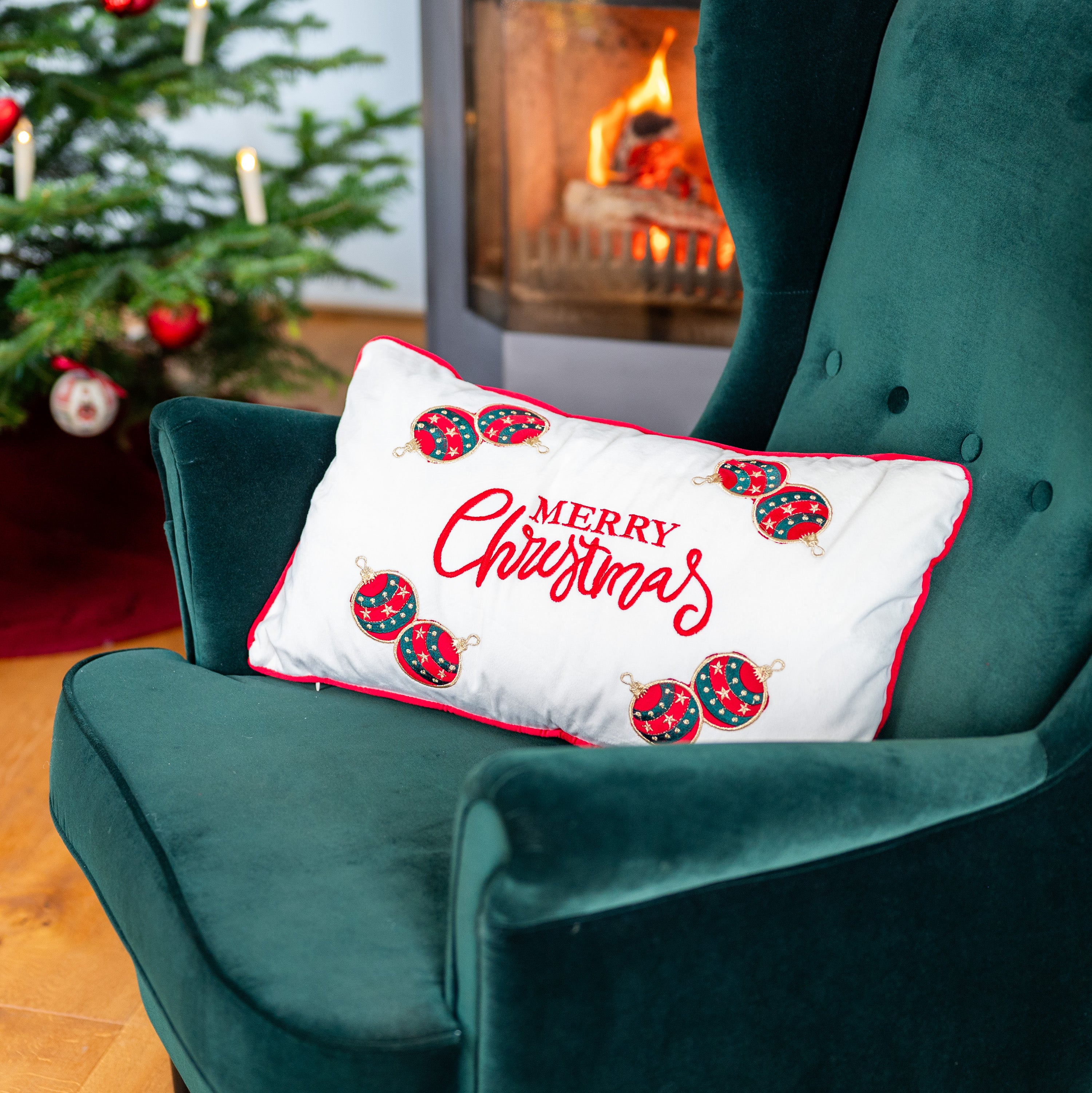 Weihnachts-Dekokissen „Merry Christmas-Kugeln“ (Weiß)