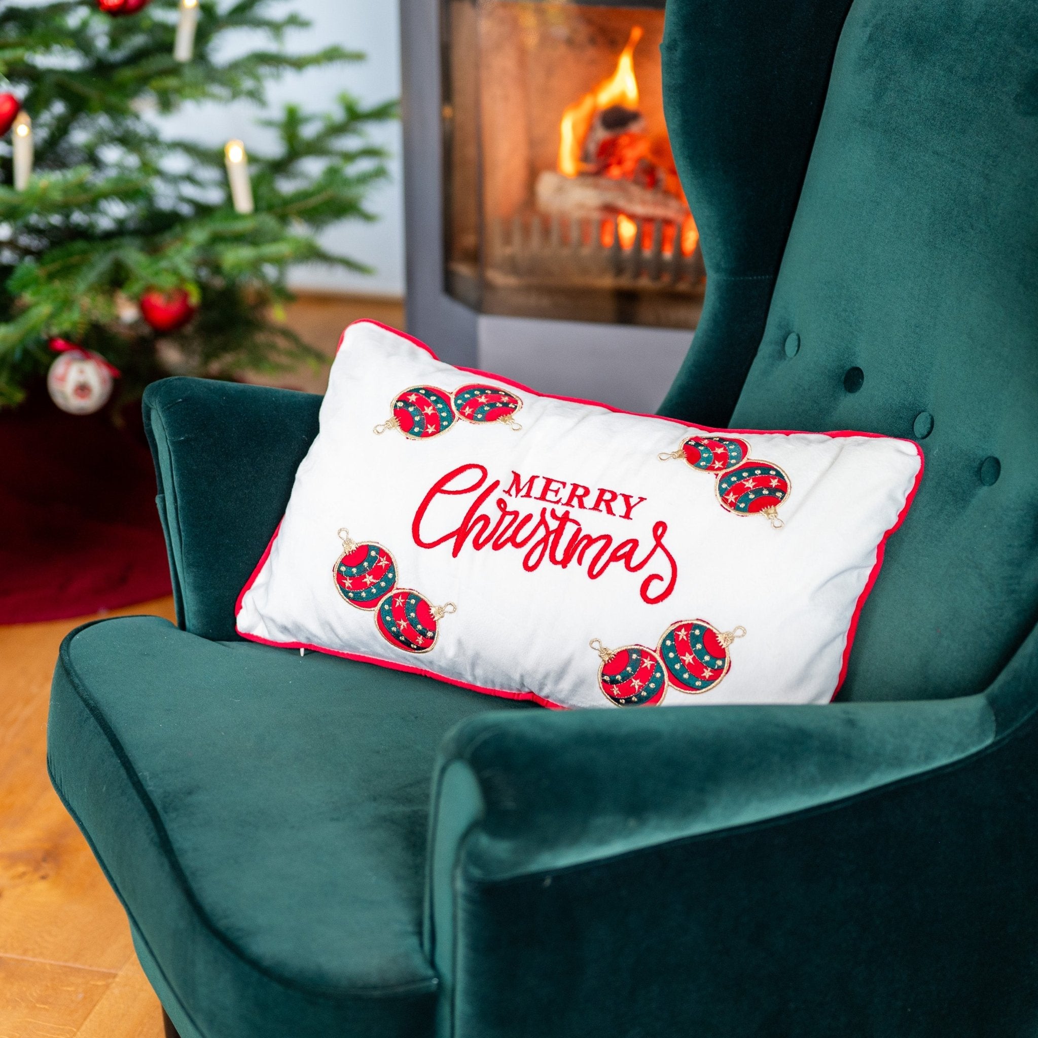 Weihnachts - Dekokissen „Merry Christmas - Kugeln“ (Weiß) - Amiras Zauber